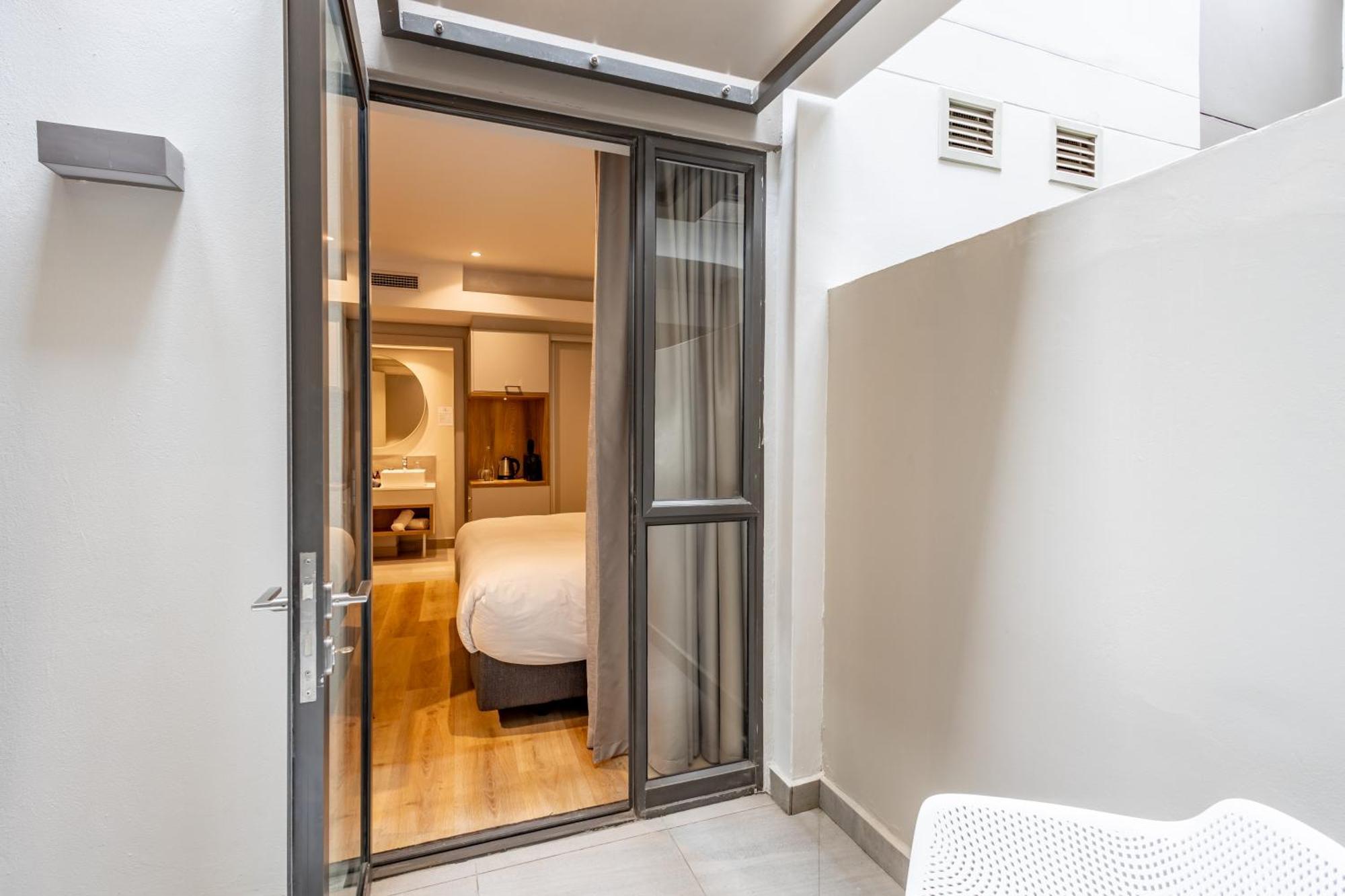 Plett Quarter Hotel - Lion Roars Hotels & Lodges Plettenberg Bay Ngoại thất bức ảnh